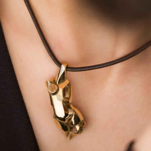 Venus neckles